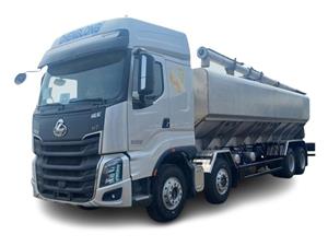 Xe bồn chở cám, chở thức ăn chăn nuôi Chenglong 28 khối (m3) trục vít tải
