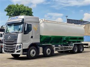 Xe bồn chở cám, chở thức ăn chăn nuôi Chenglong 30 khối (m3) bồn thổi