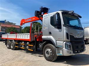 Xe tải cẩu Chenglong 3 chân gắn Kanglim 8 tấn KS2056