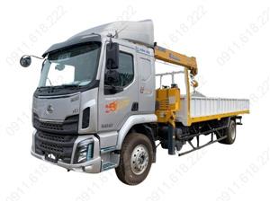 Xe tải Chenglong 2 chân gắn cẩu XCMG 6 tấn 4 đốt